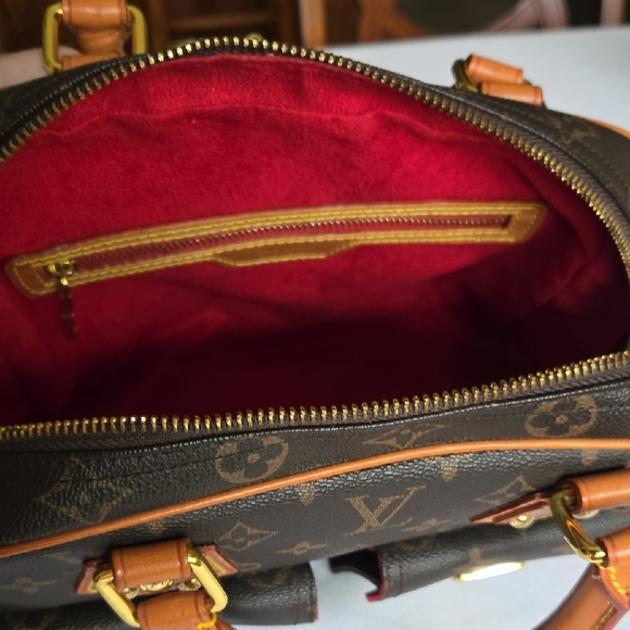 New Brown & Tan Top Handle Bag with Gold Accents - Picture 6 of 13